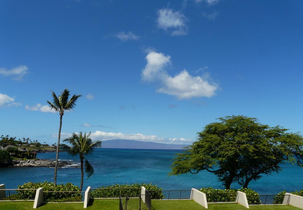 Condos At Napili Point ラハイナ エクステリア 写真